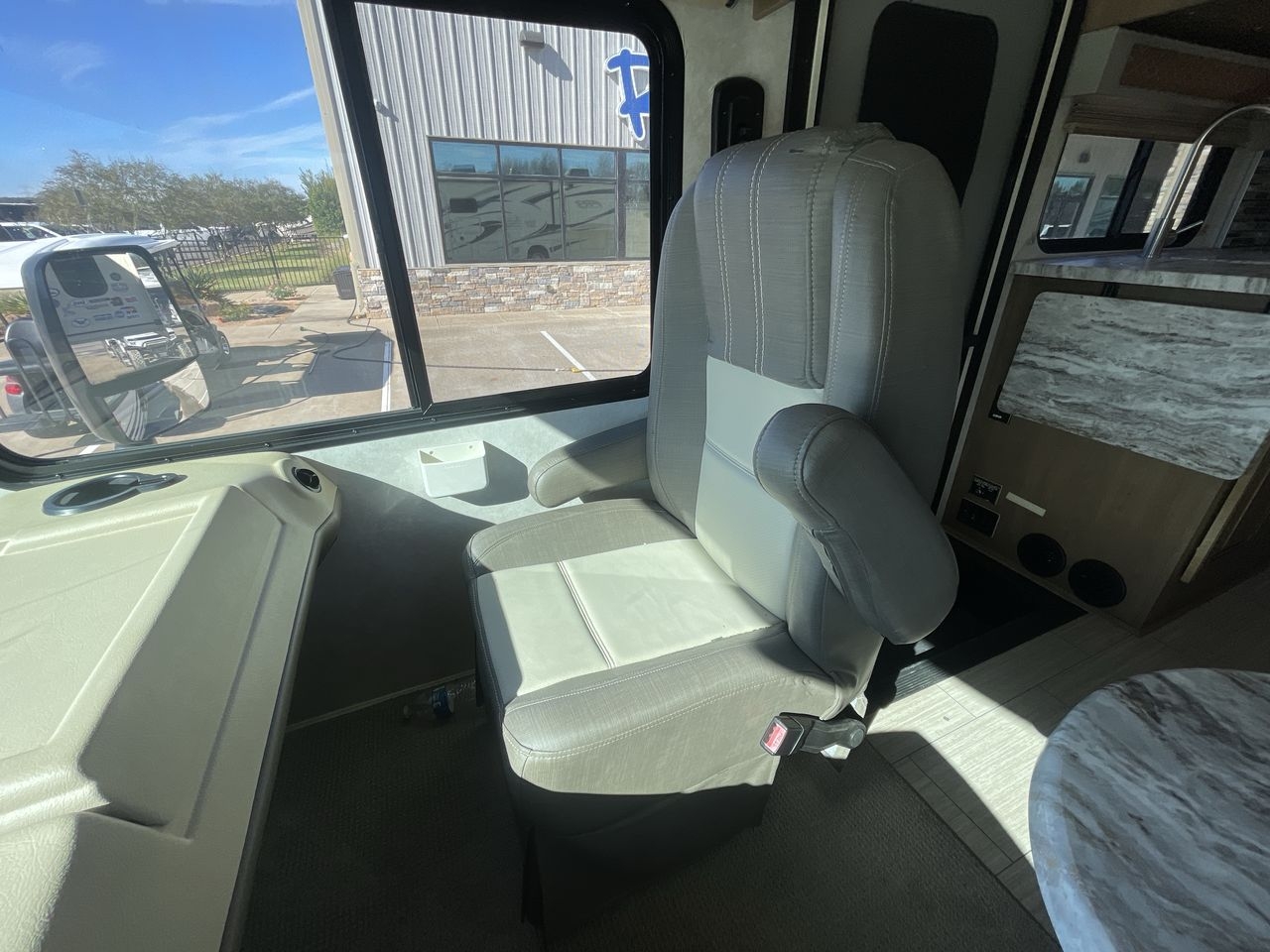 2019 FOREST RIVER FR3 30DS