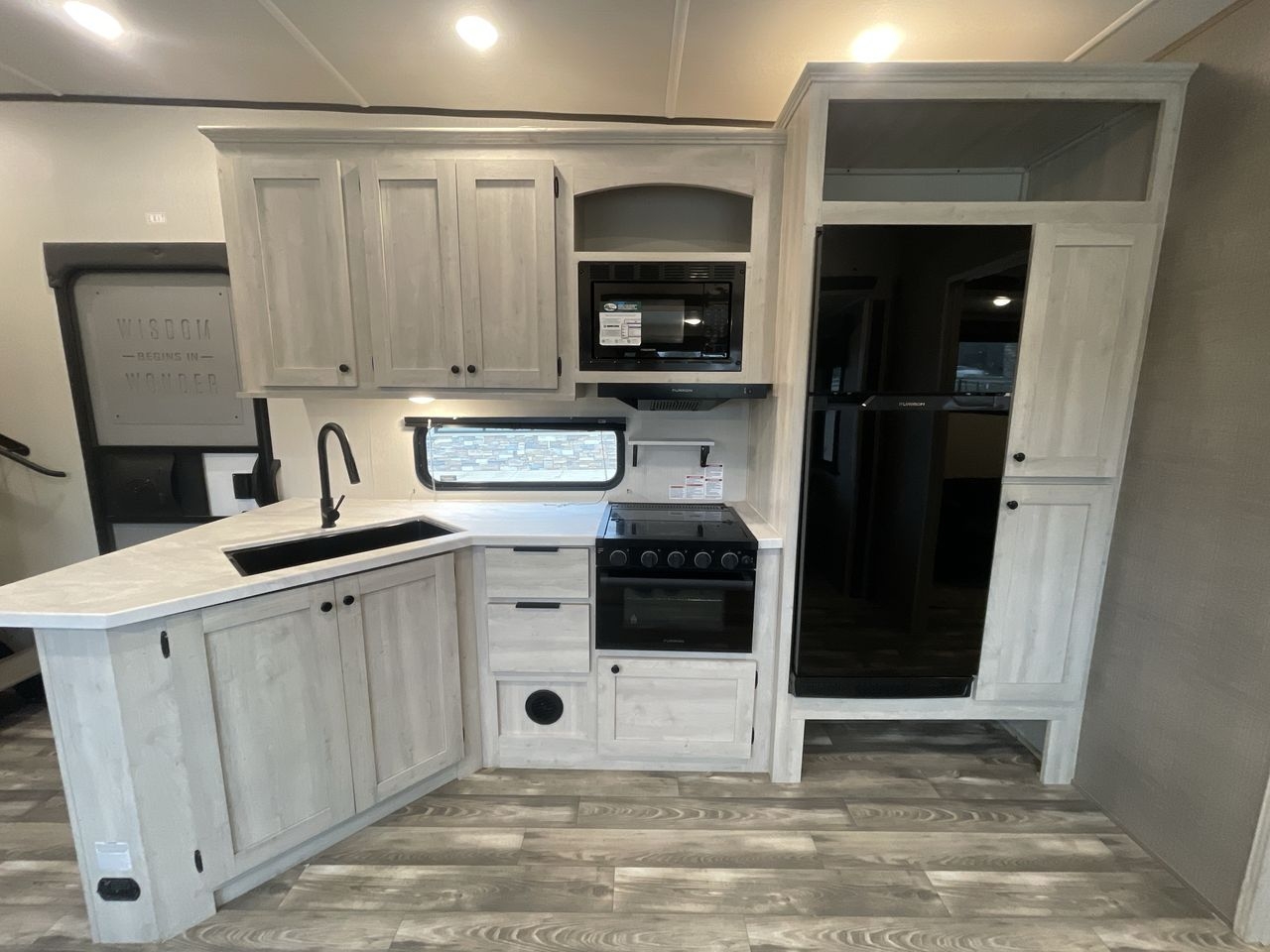 2023 FOREST RIVER WILDCAT 39QB-ONE