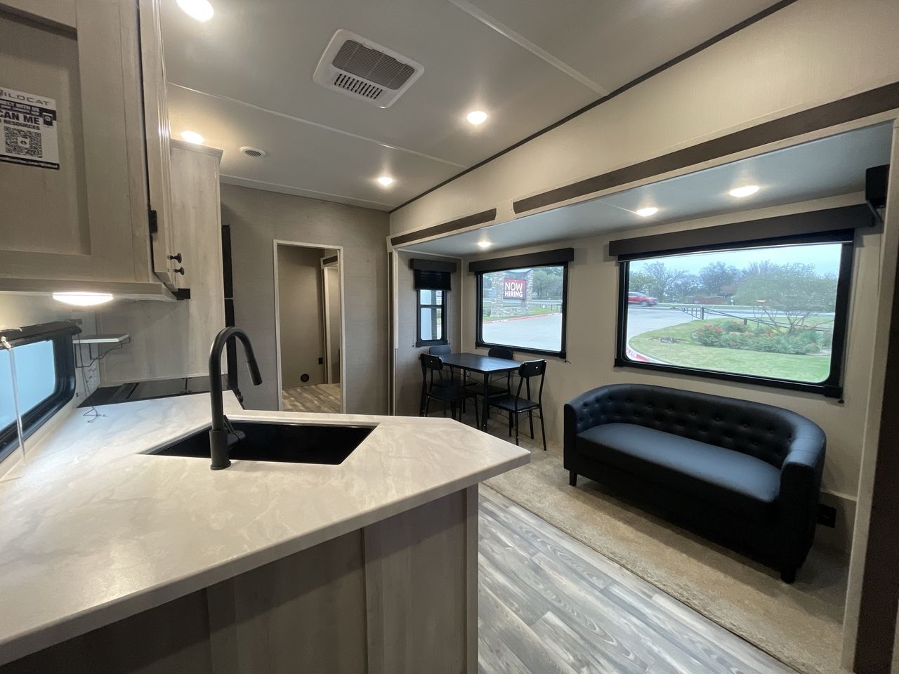 2023 FOREST RIVER WILDCAT 39QB-ONE