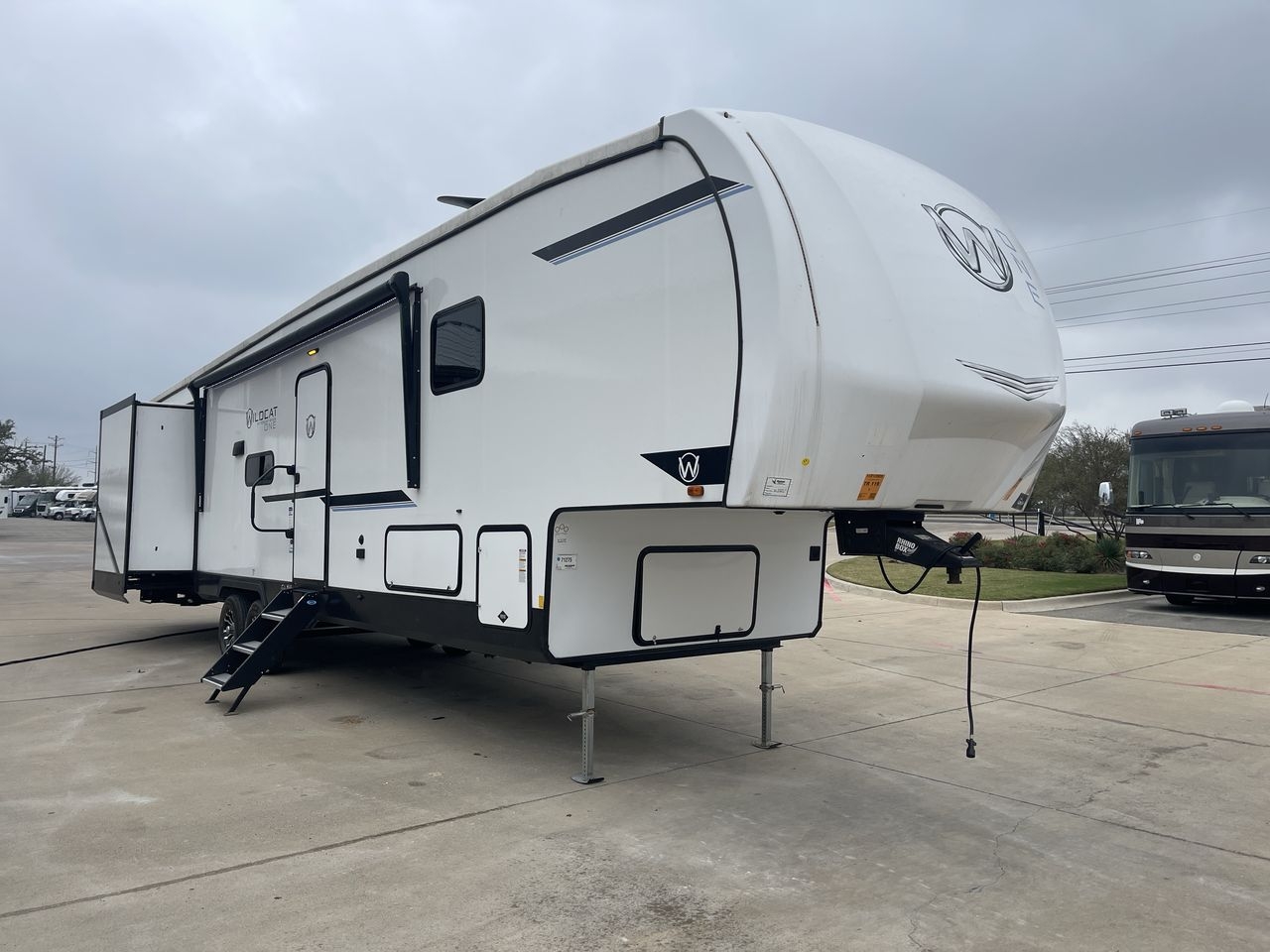 2023 FOREST RIVER WILDCAT 39QB-ONE