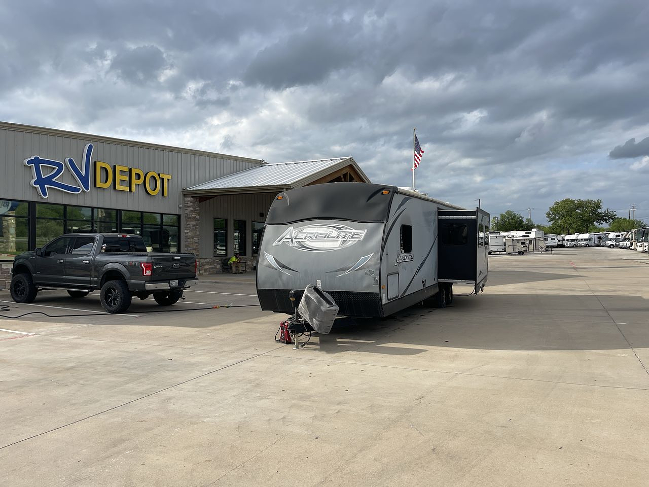 2014 DUTCHMEN AEROLITE 294RK