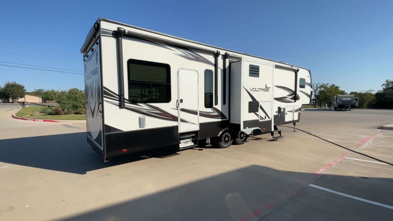 2017 DUTCHMEN VOLTAGE 3305