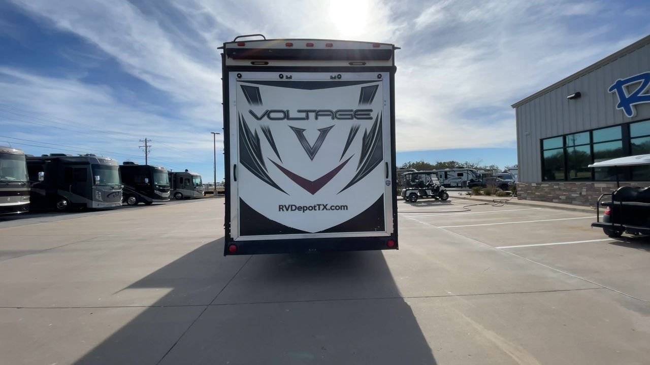 2017 DUTCHMEN VOLTAGE 3305