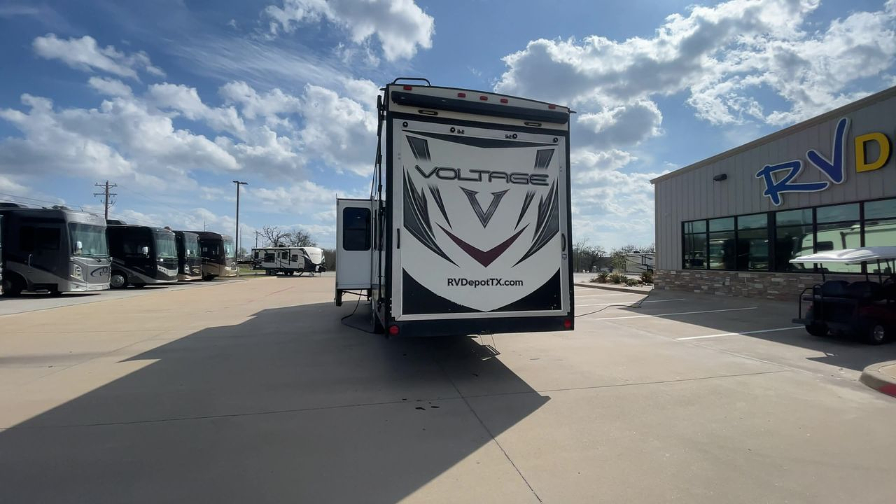 2017 DUTCHMEN VOLTAGE 3305