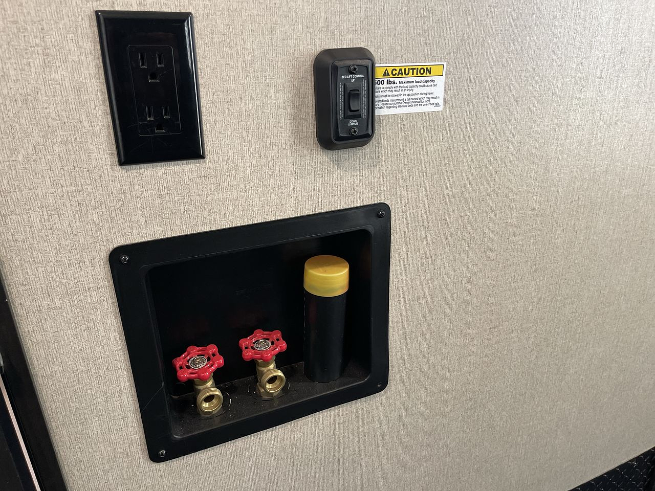 2017 DUTCHMEN VOLTAGE 3305