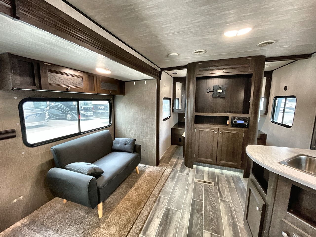 2019 HEARTLAND TRAIL RUNNER 325ODK