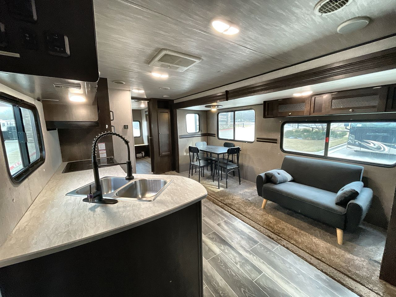 2019 HEARTLAND TRAIL RUNNER 325ODK