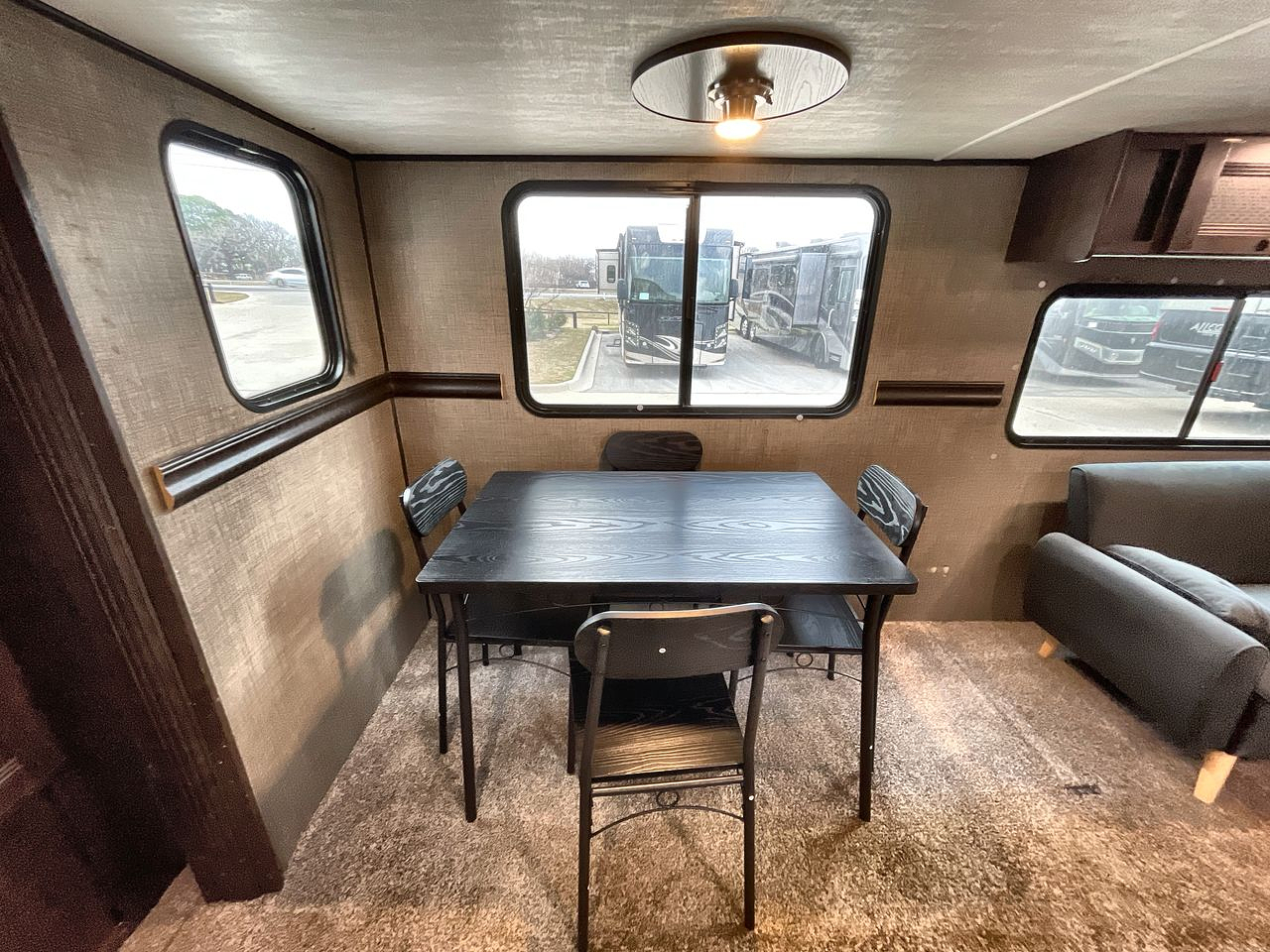 2019 HEARTLAND TRAIL RUNNER 325ODK