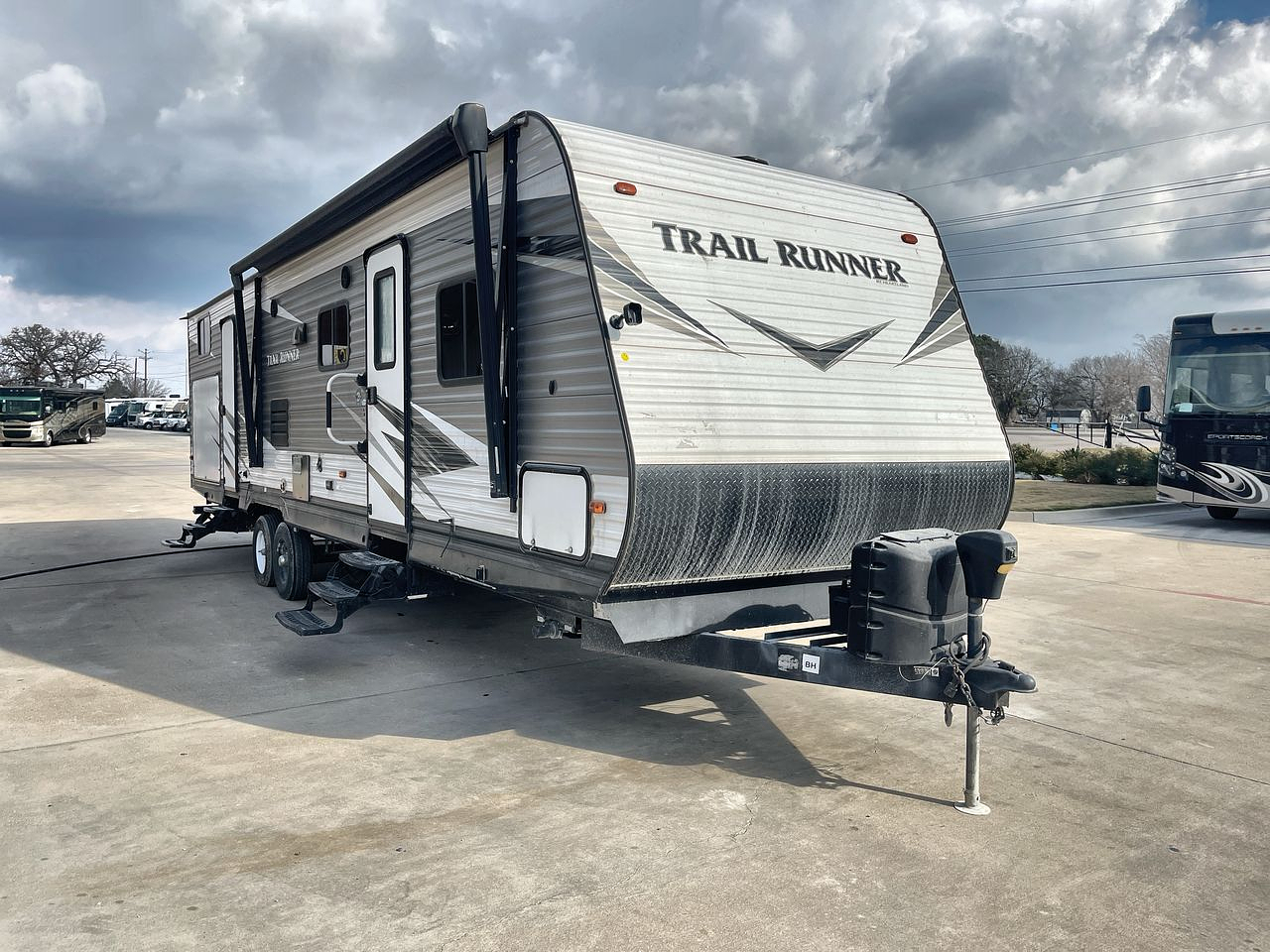 2019 HEARTLAND TRAIL RUNNER 325ODK