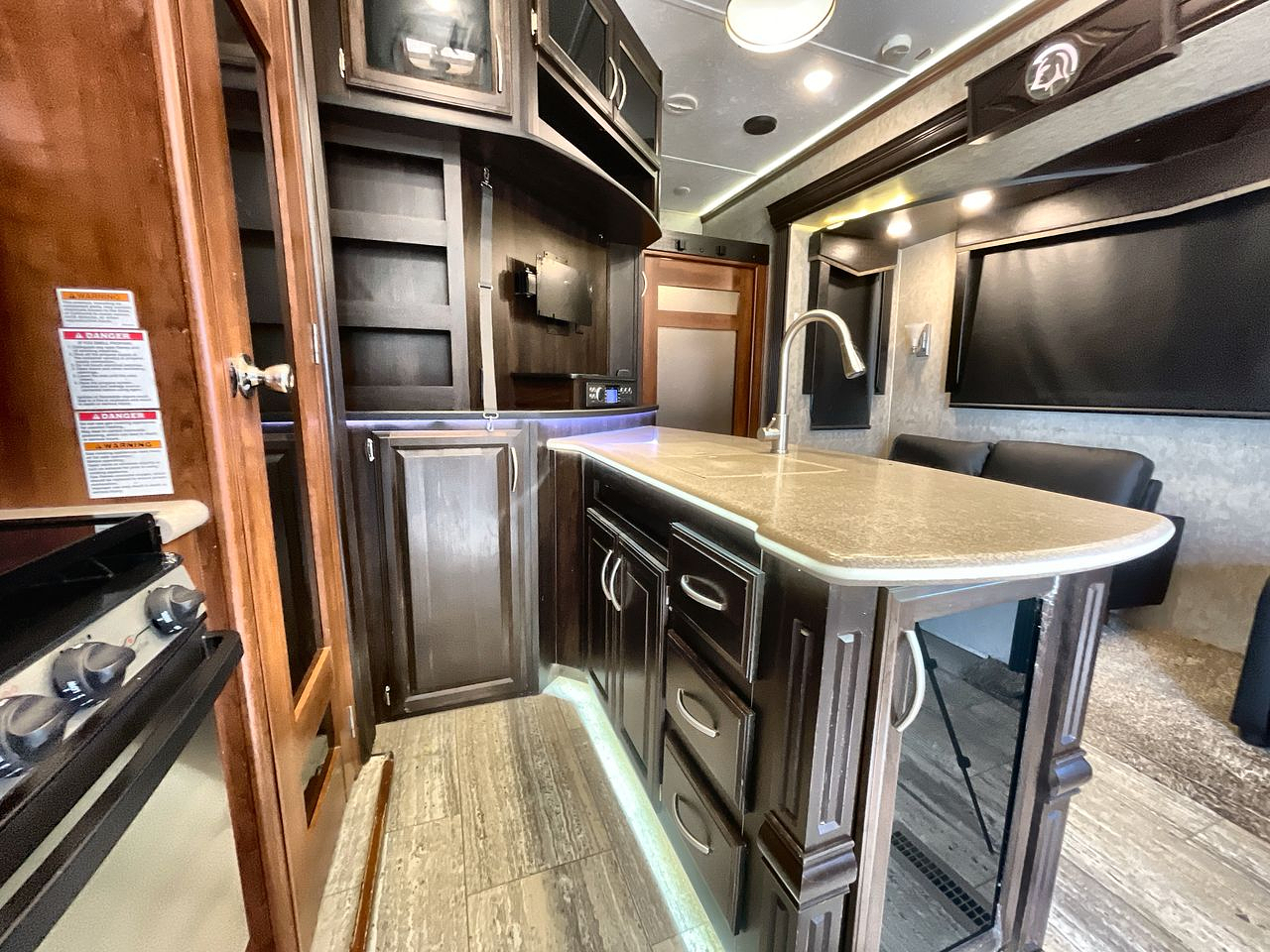 2017 FOREST RIVER SPARTAN 1245