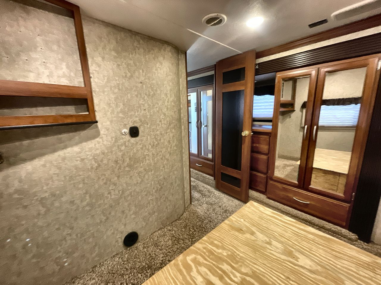 2017 FOREST RIVER SPARTAN 1245