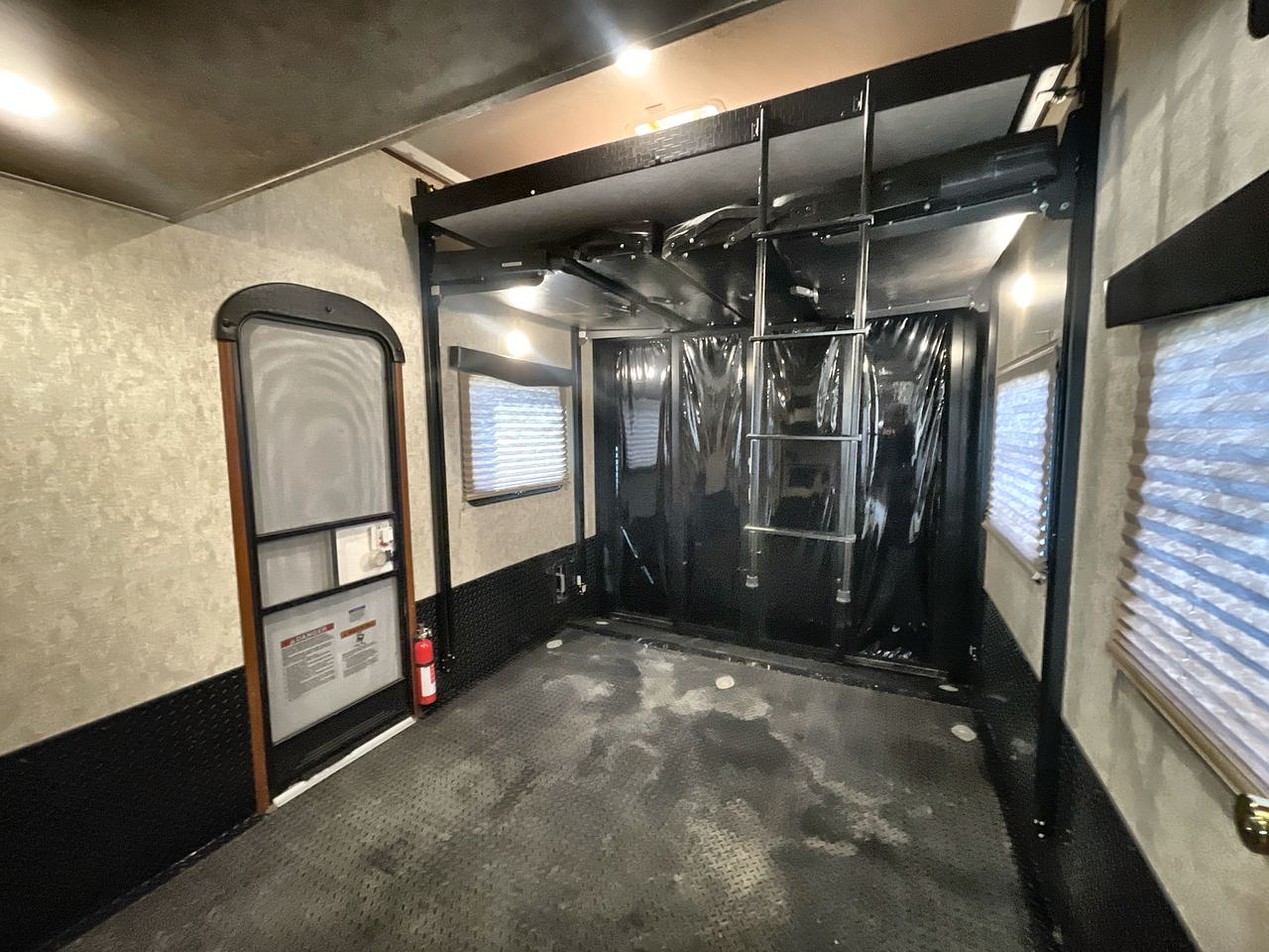 2017 FOREST RIVER SPARTAN 1245