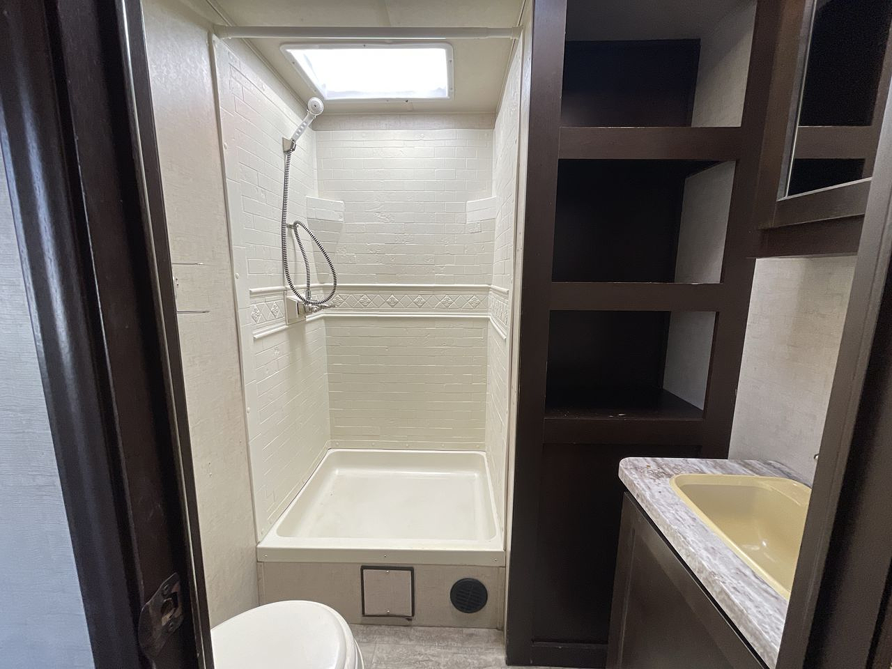 2020 FOREST RIVER EAST WEST 29KRK