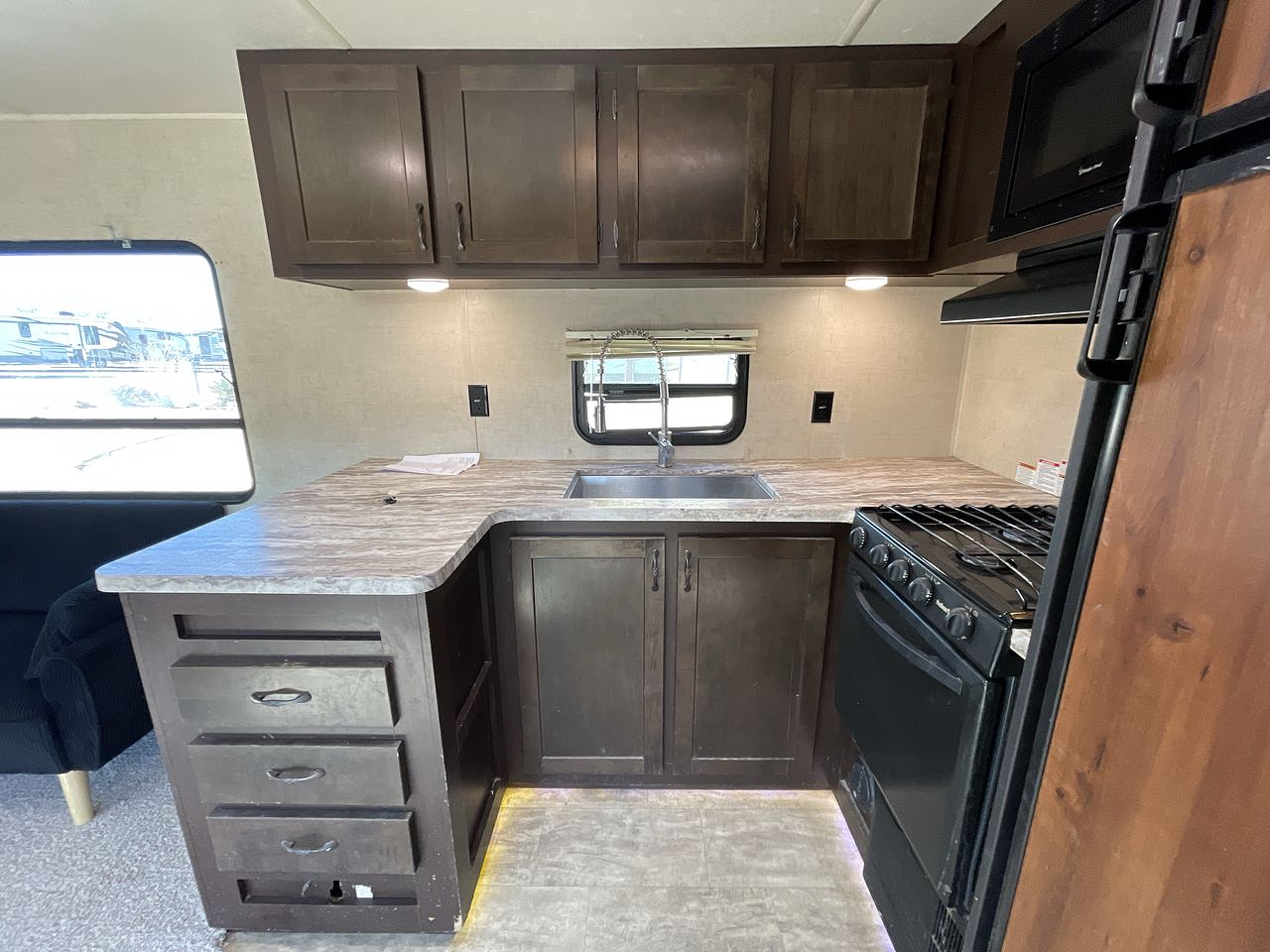 2020 FOREST RIVER EAST WEST 29KRK