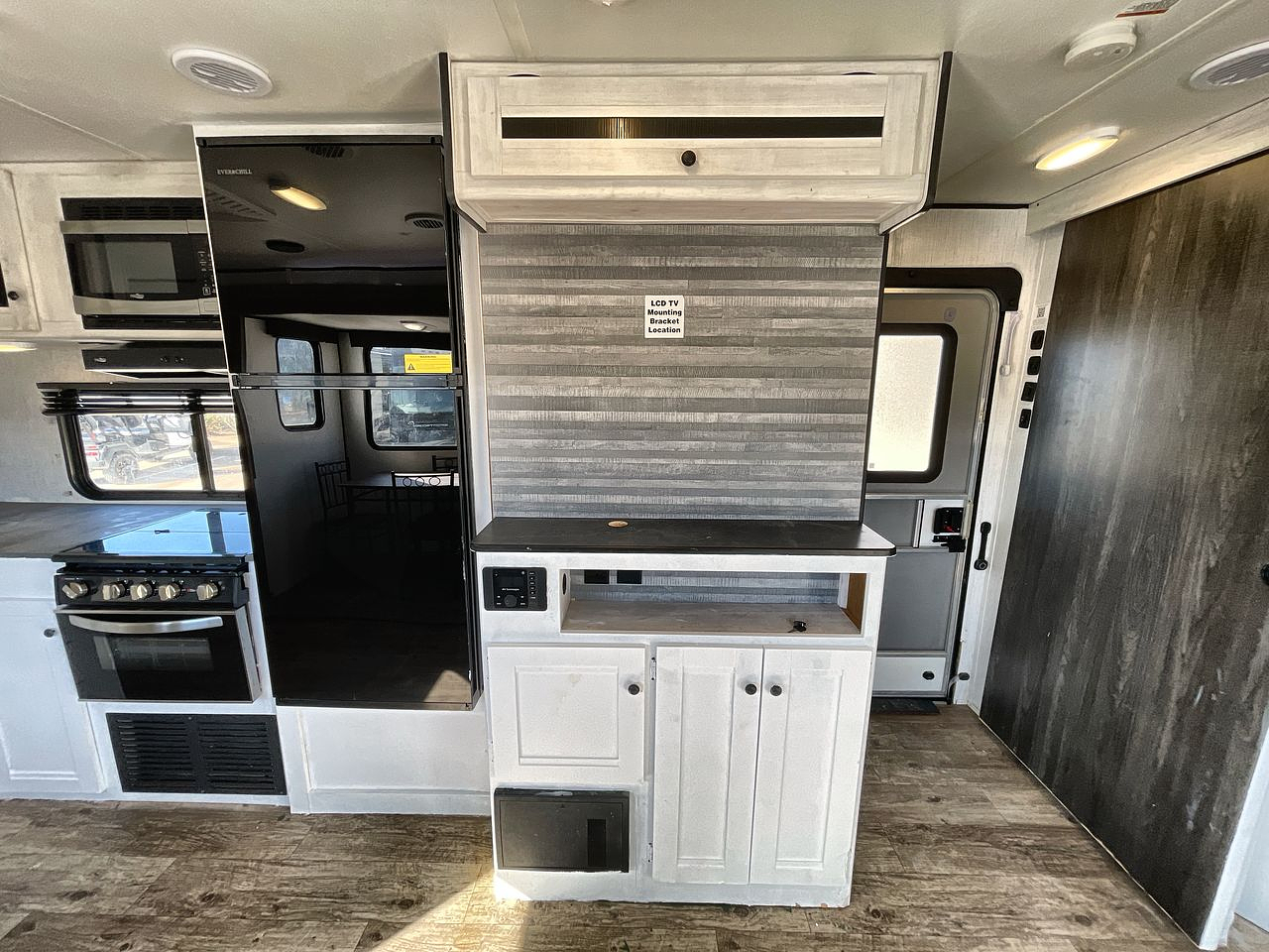 2023 HEARTLAND TRAIL RUNNER 31DB