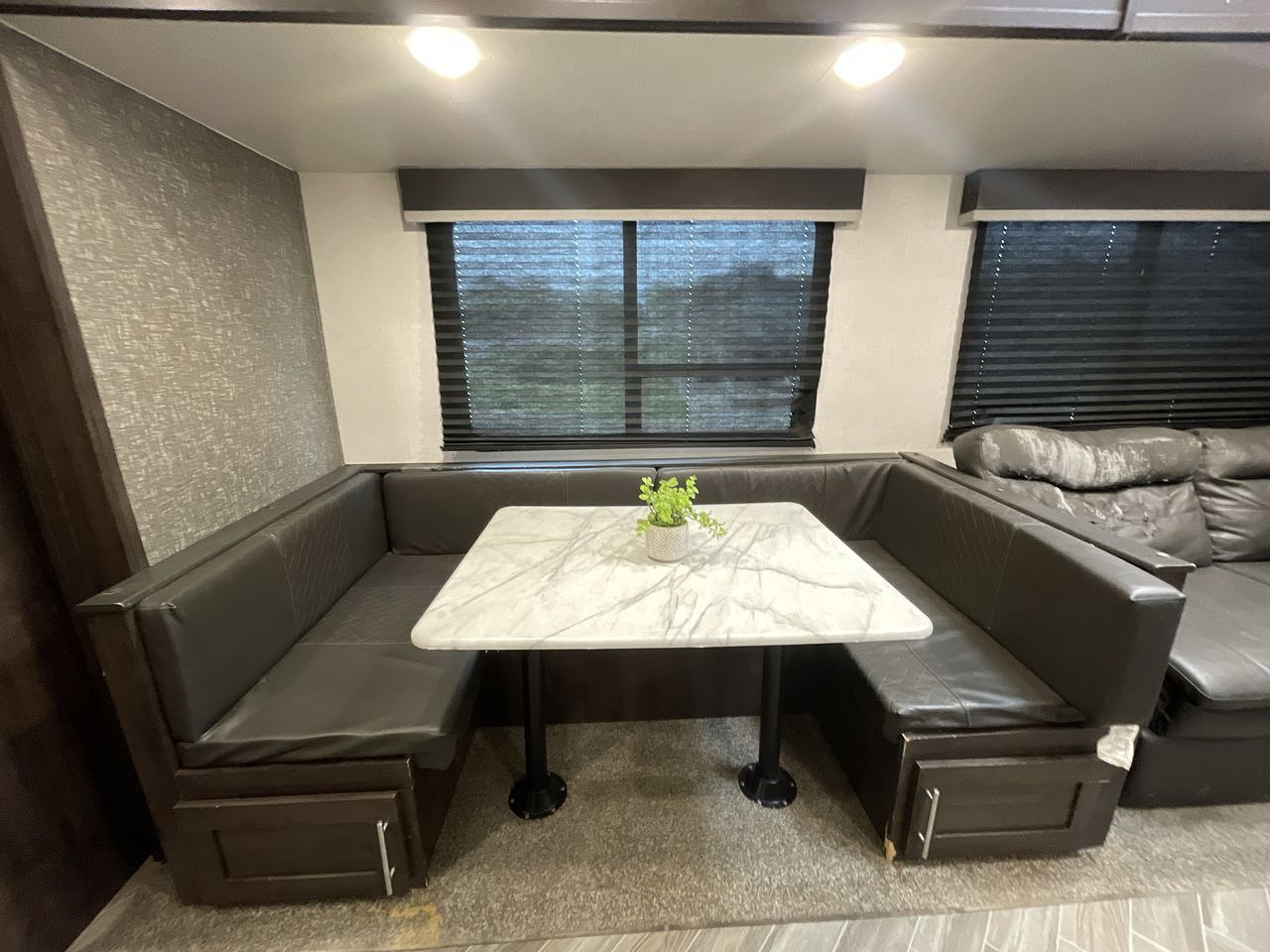 2020 KZ SPORTSMEN 302BHK