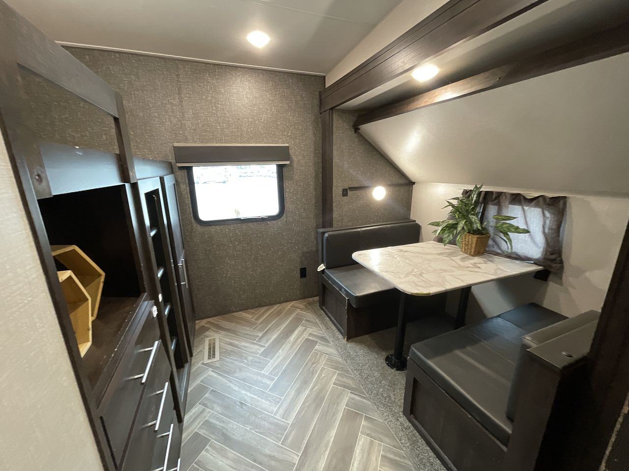 2020 KZ SPORTSMEN 302BHK