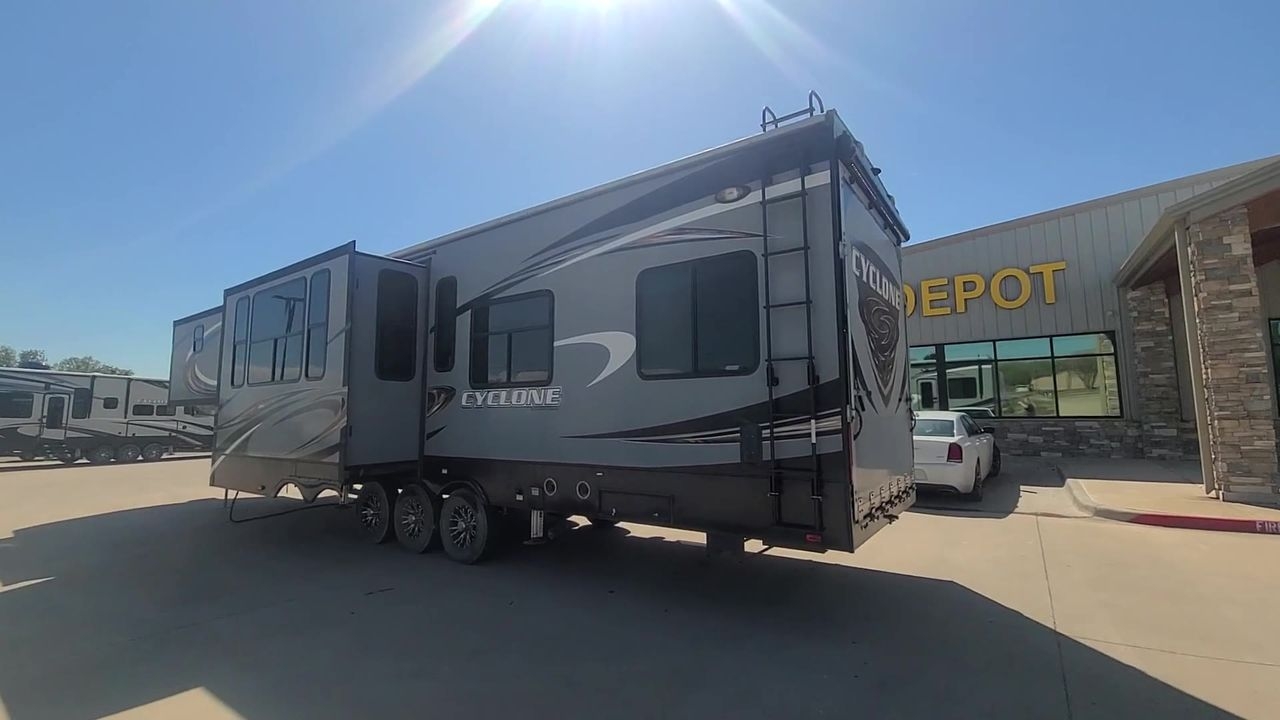 2016 HEARTLAND CYCLONE 4113
