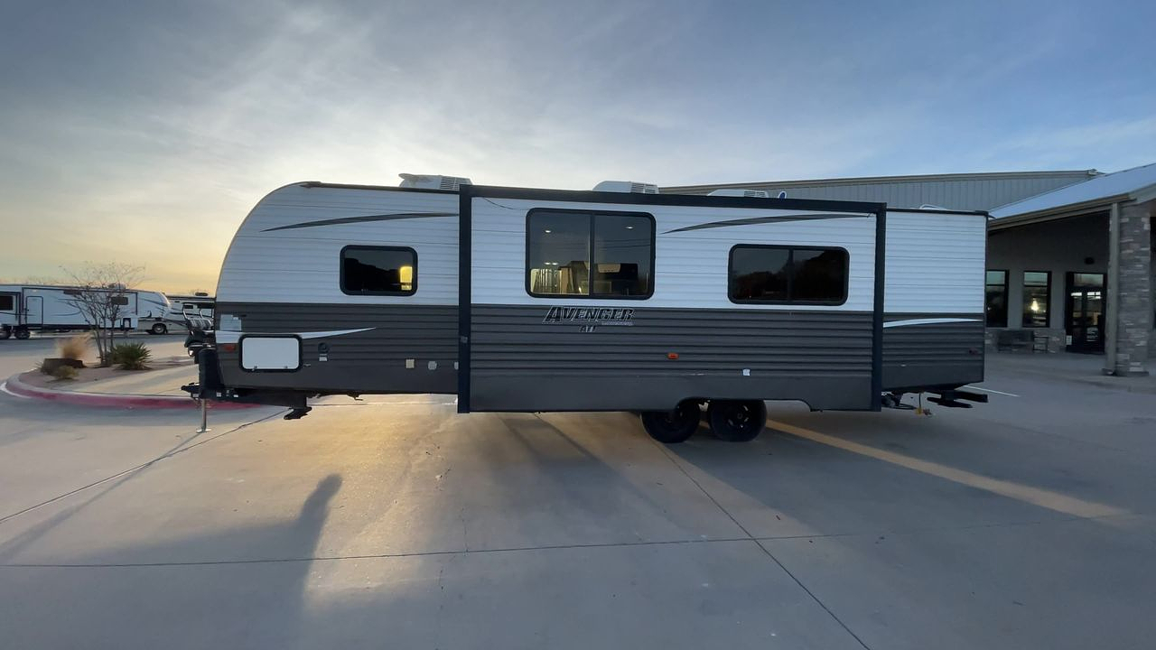 2019 KEYSTONE AVENGER 27DBS