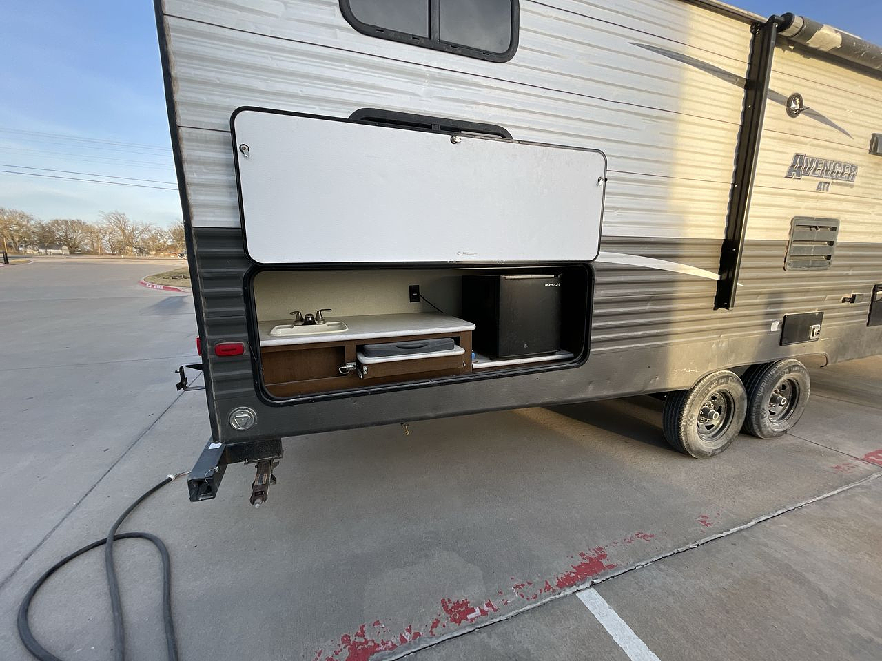 2019 KEYSTONE AVENGER 27DBS