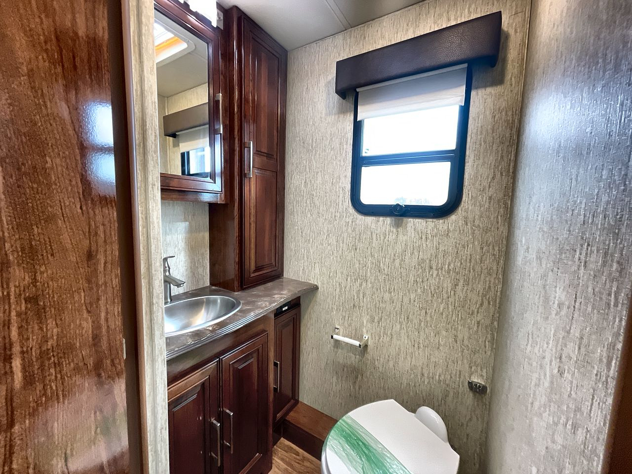 2017 FOREST RIVER SPORTSCOACH 364TS