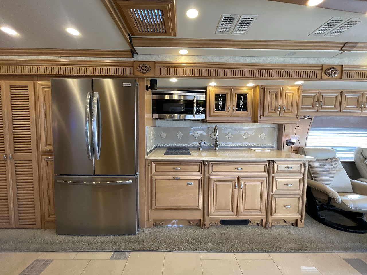 2011 AMERICAN COACH HERITAGE 45 BT