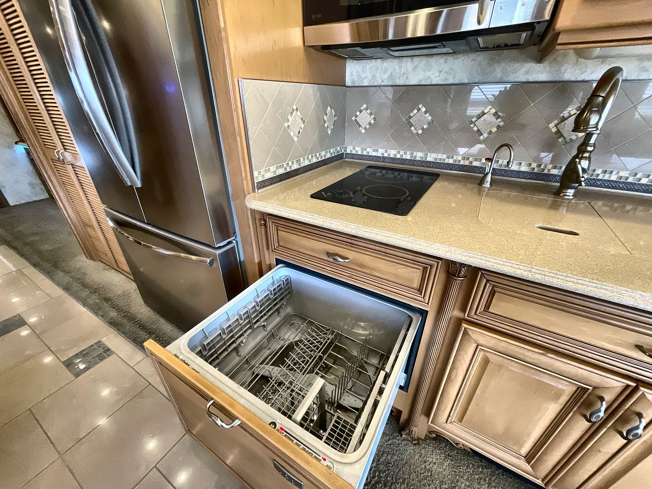 2011 AMERICAN COACH HERITAGE 45 BT