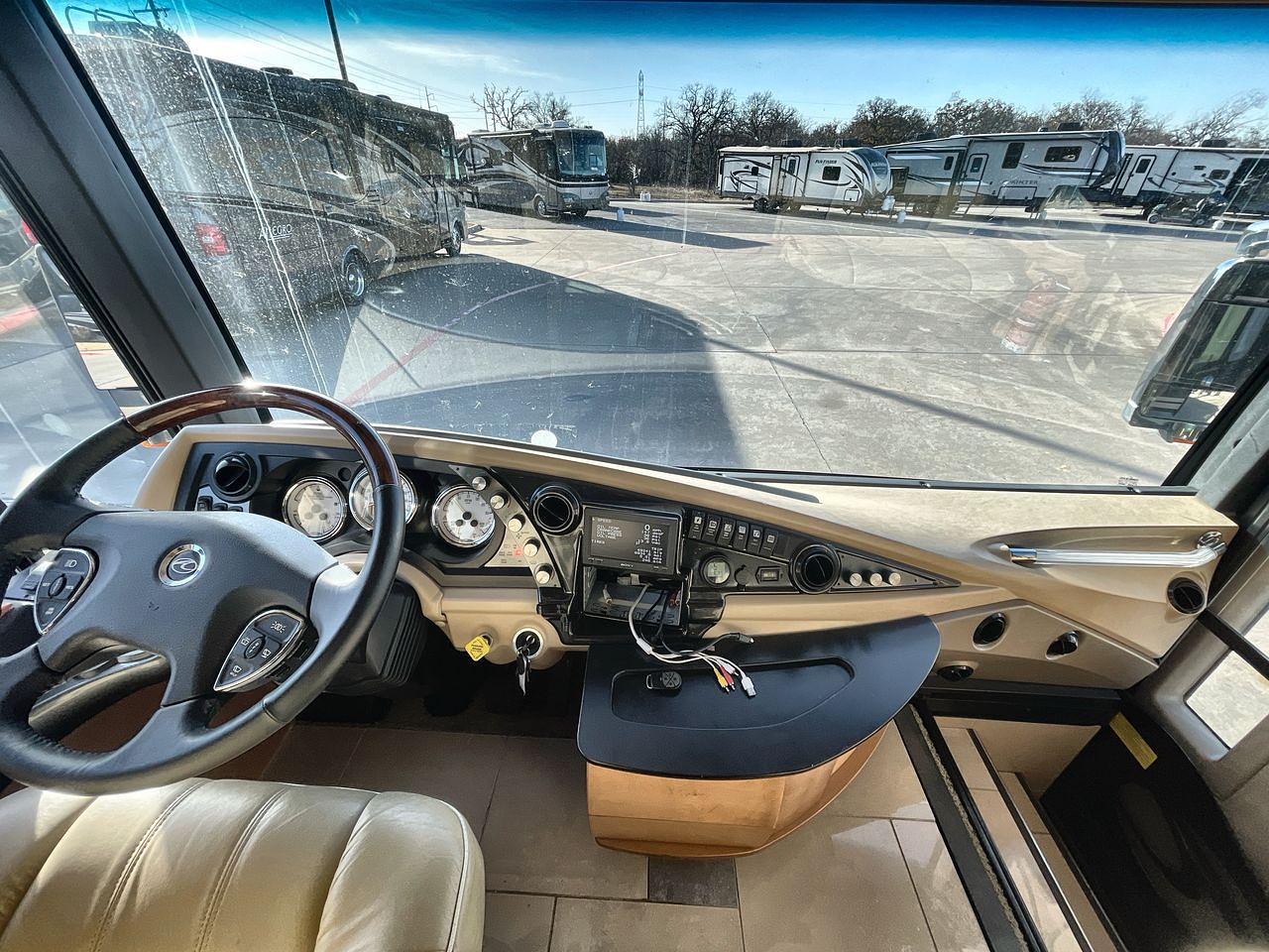 2011 AMERICAN COACH HERITAGE 45 BT