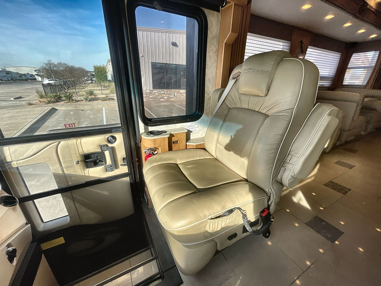 2011 AMERICAN COACH HERITAGE 45 BT