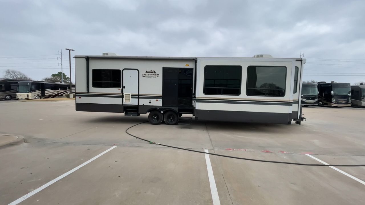 2023 FOREST RIVER COTTAGE 40CCK