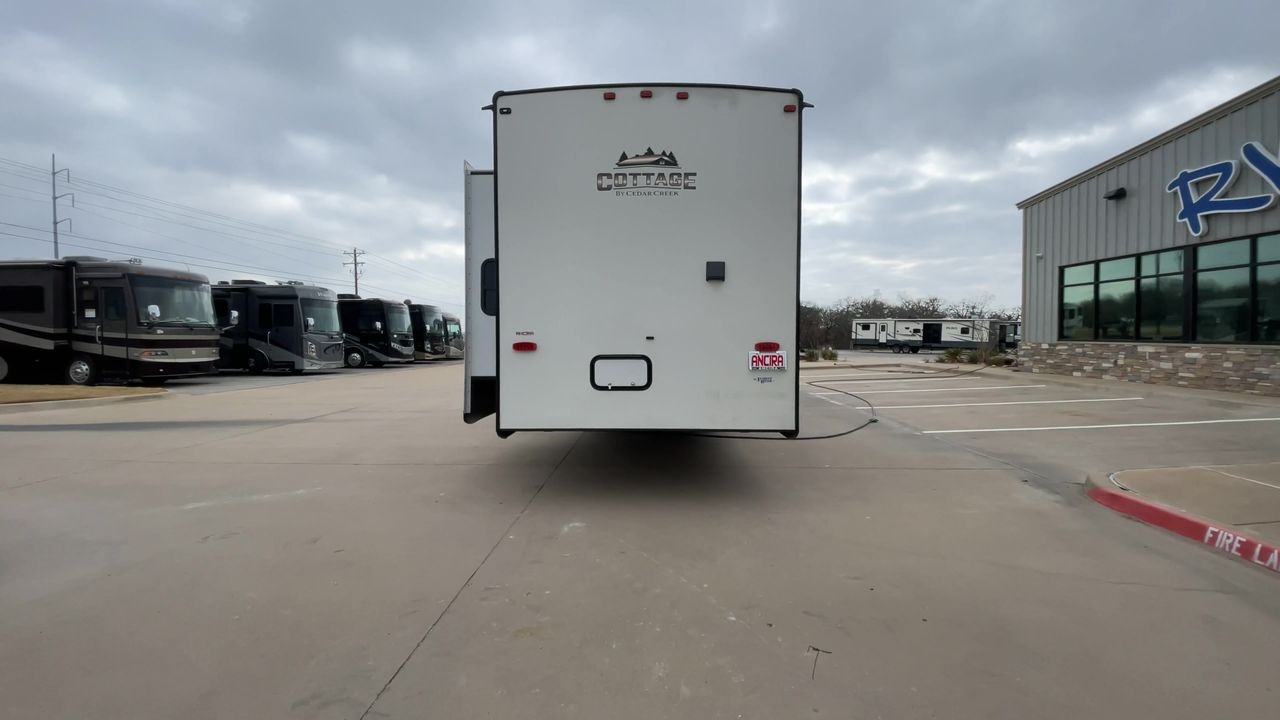 2023 FOREST RIVER COTTAGE 40CCK