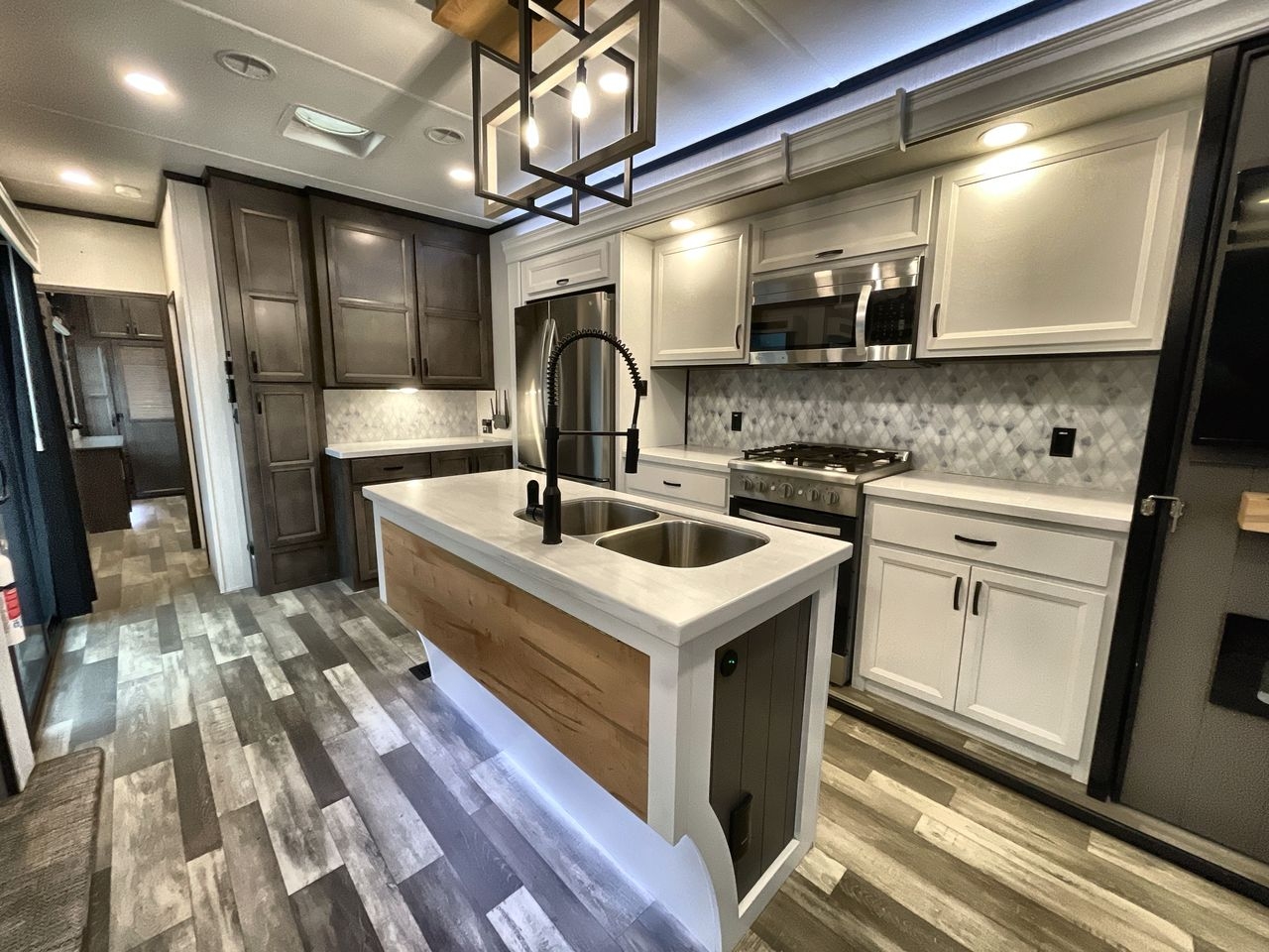 2023 FOREST RIVER COTTAGE 40CCK