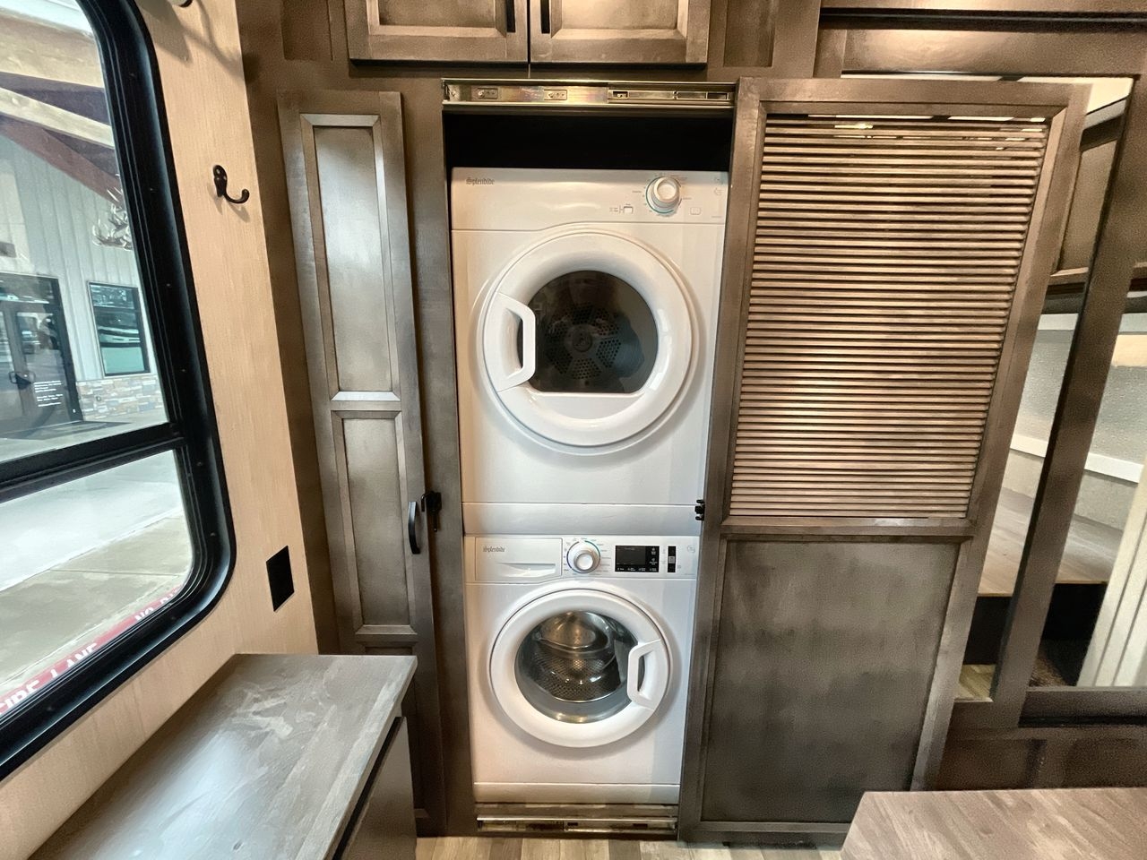 2023 FOREST RIVER COTTAGE 40CCK