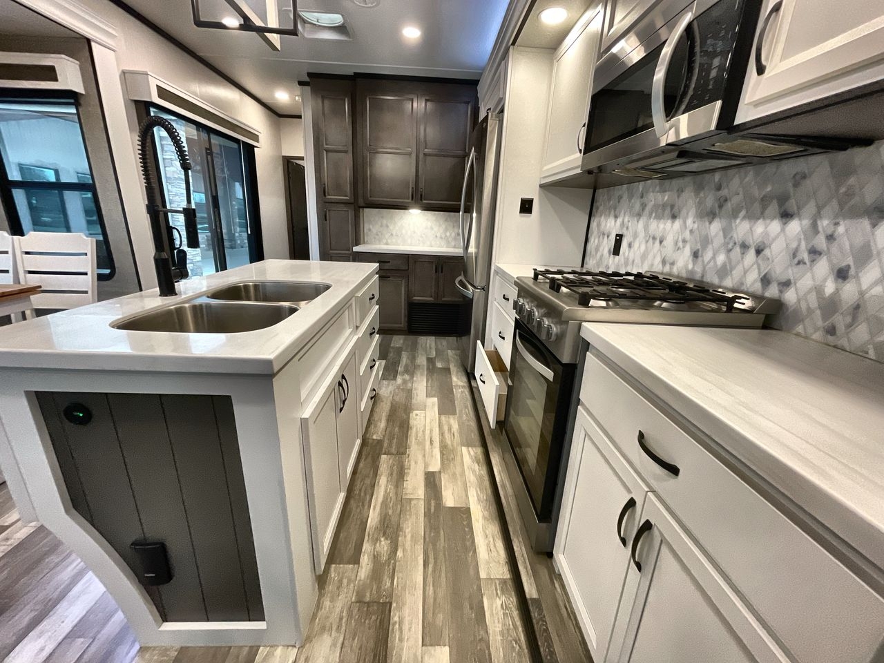 2023 FOREST RIVER COTTAGE 40CCK