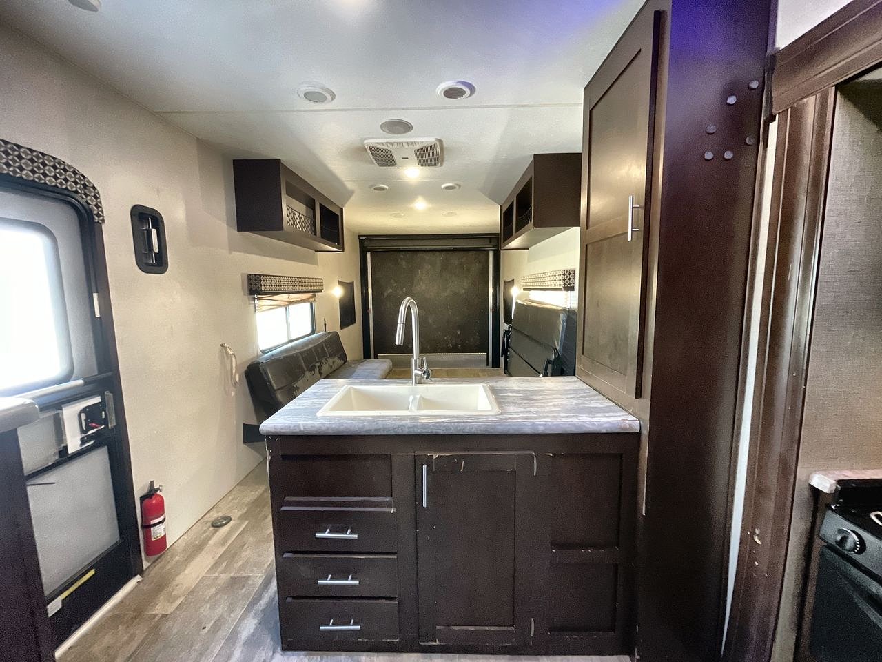 2018 KZ SPORTSTER 301TH