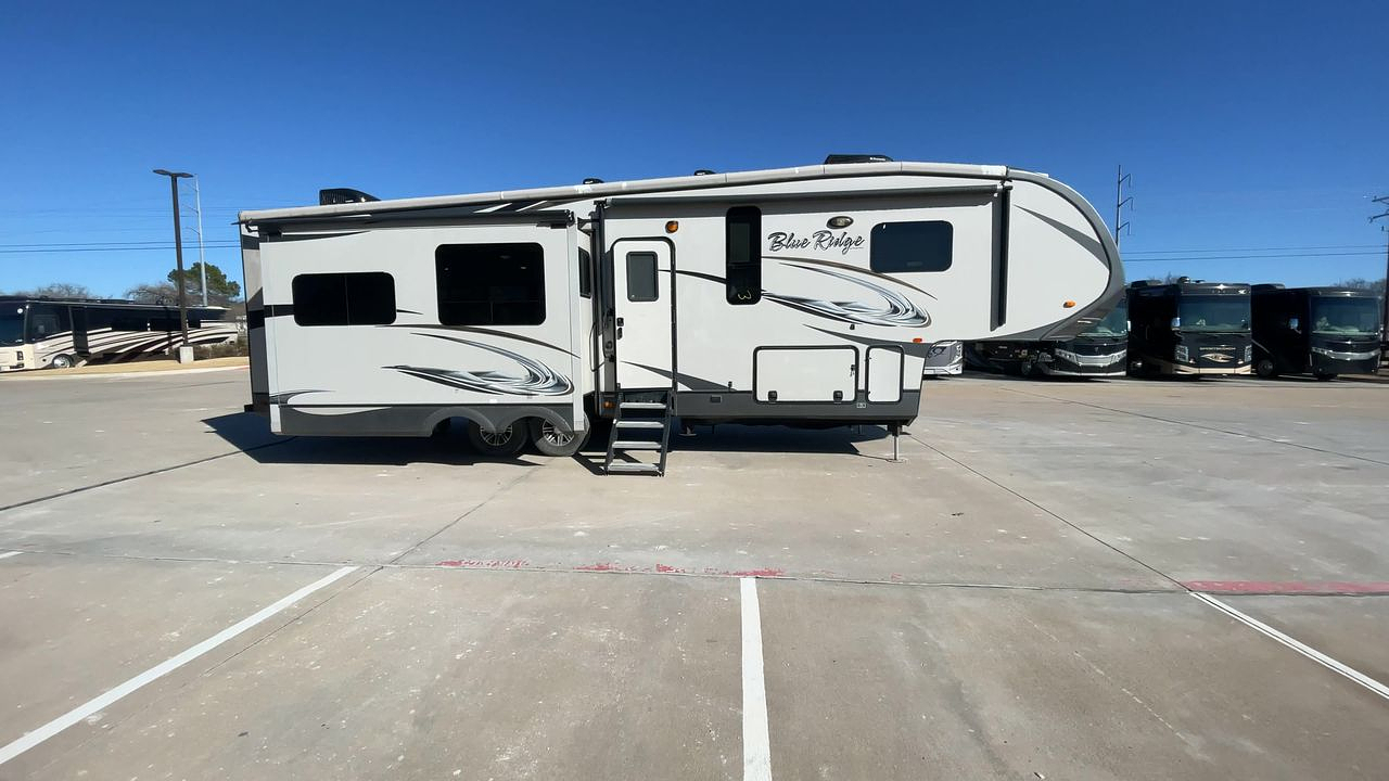 2014 BLUE RIDGE 3025RL
