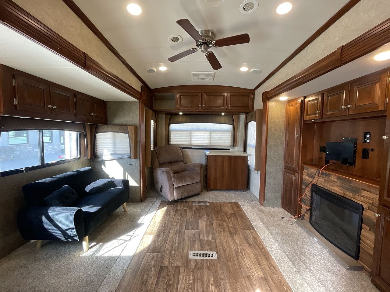 2014 BLUE RIDGE 3025RL