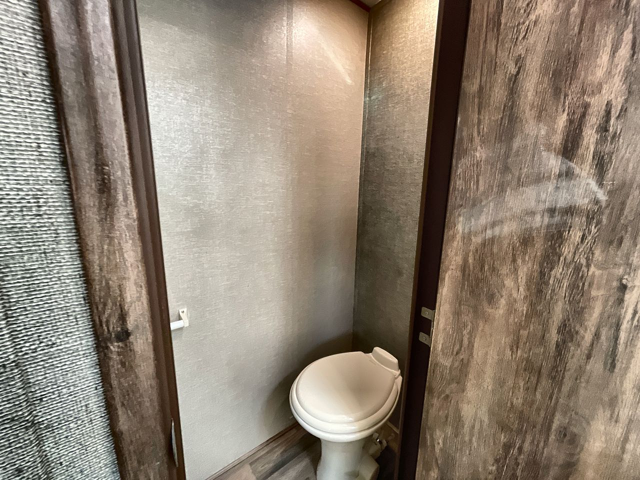 2017 KEYSTONE COUGAR 268RLSWE