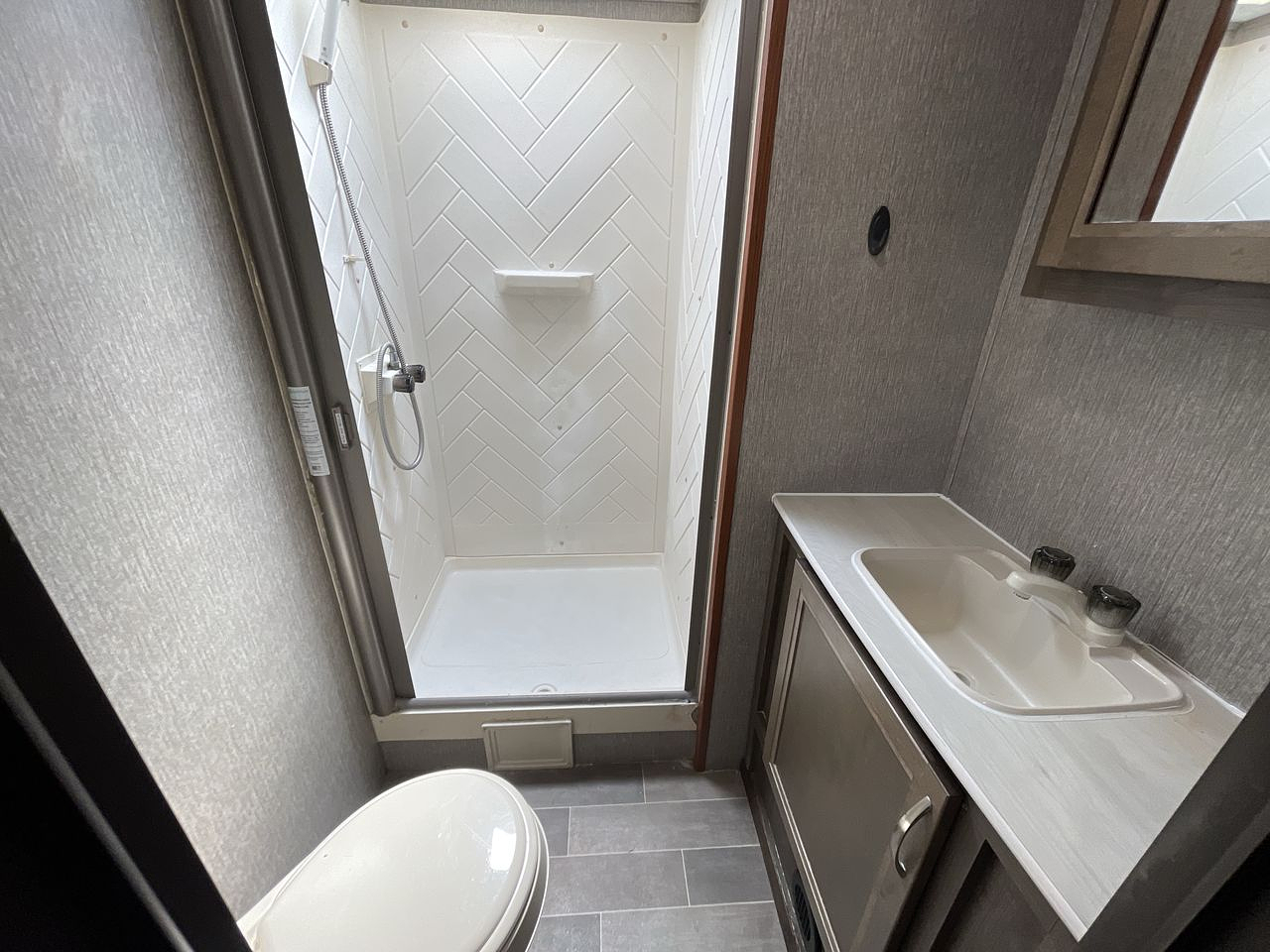 2019 KEYSTONE COLEMAN 2825RK