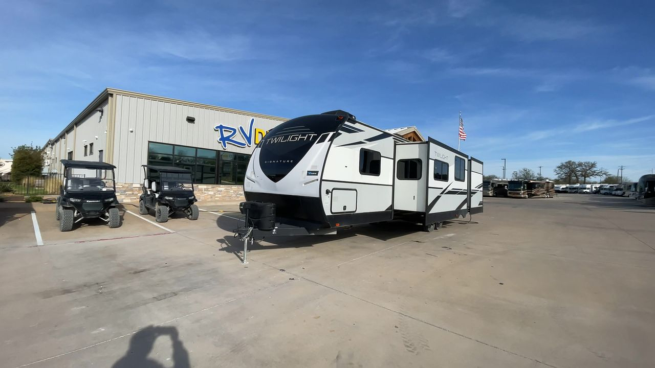 2021 HEARTLAND TWILIGHT M3300