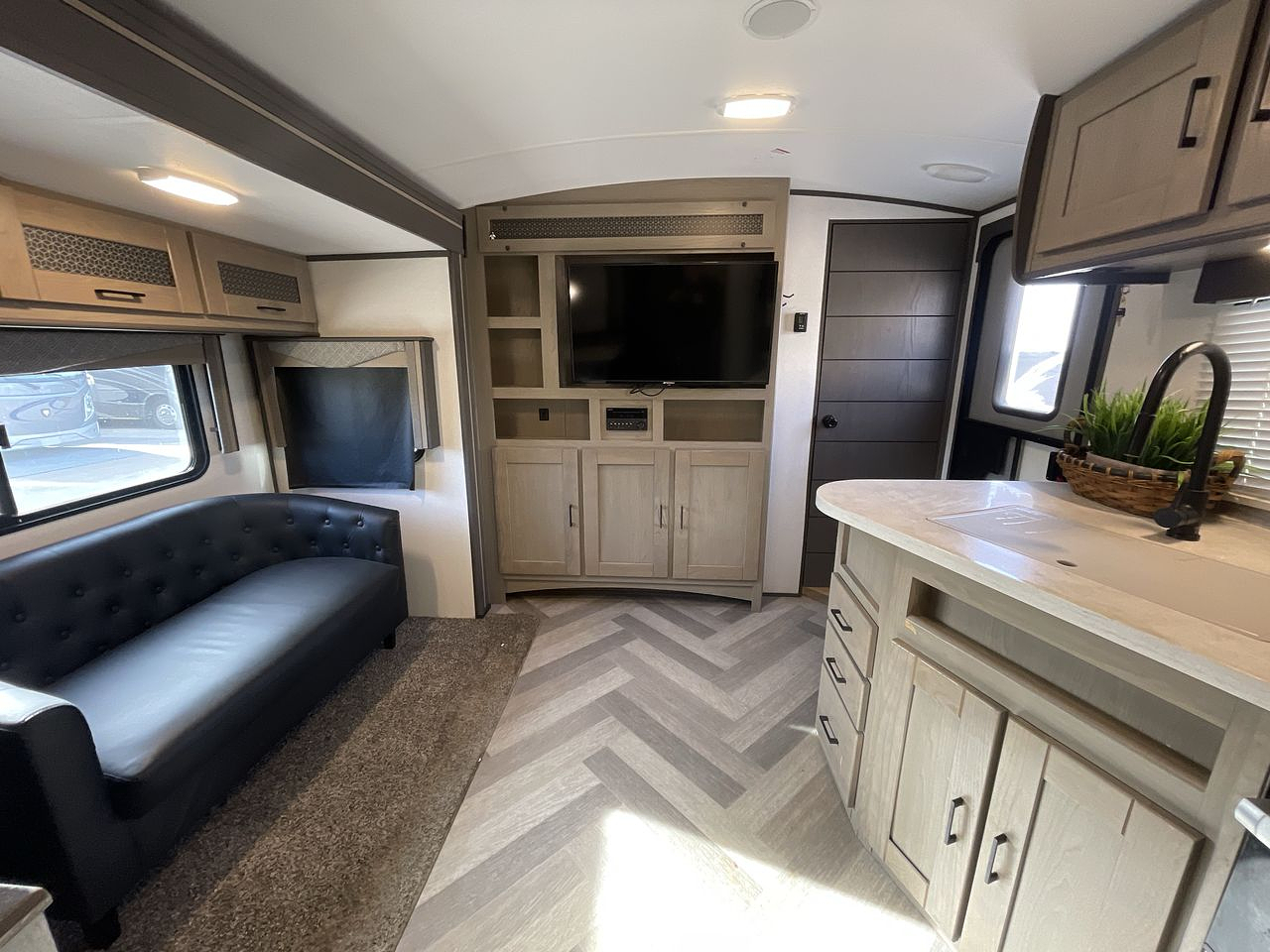 2021 HEARTLAND TWILIGHT M3300