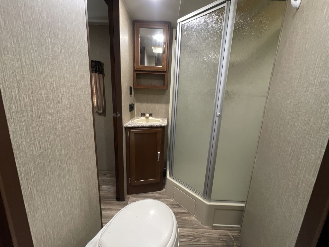 2017 KEYSTONE PASSPORT UL GRAND TOURING