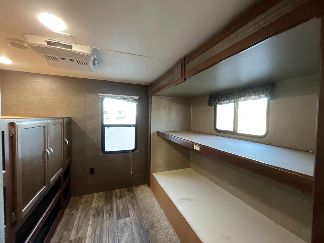 2017 KEYSTONE PASSPORT UL GRAND TOURING