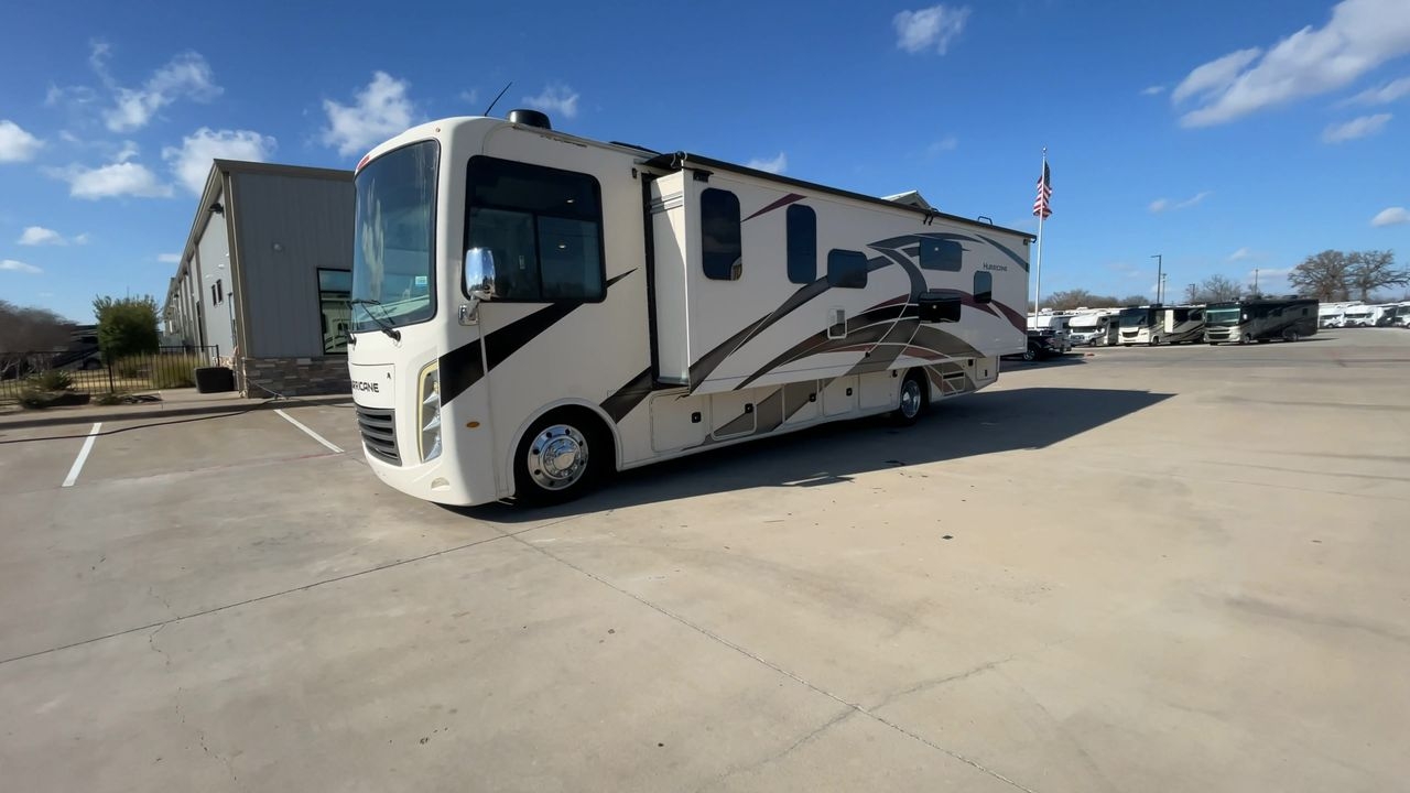 2022 THOR HURRICANE 34J