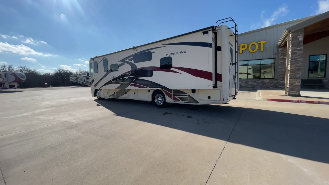 2022 THOR HURRICANE 34J