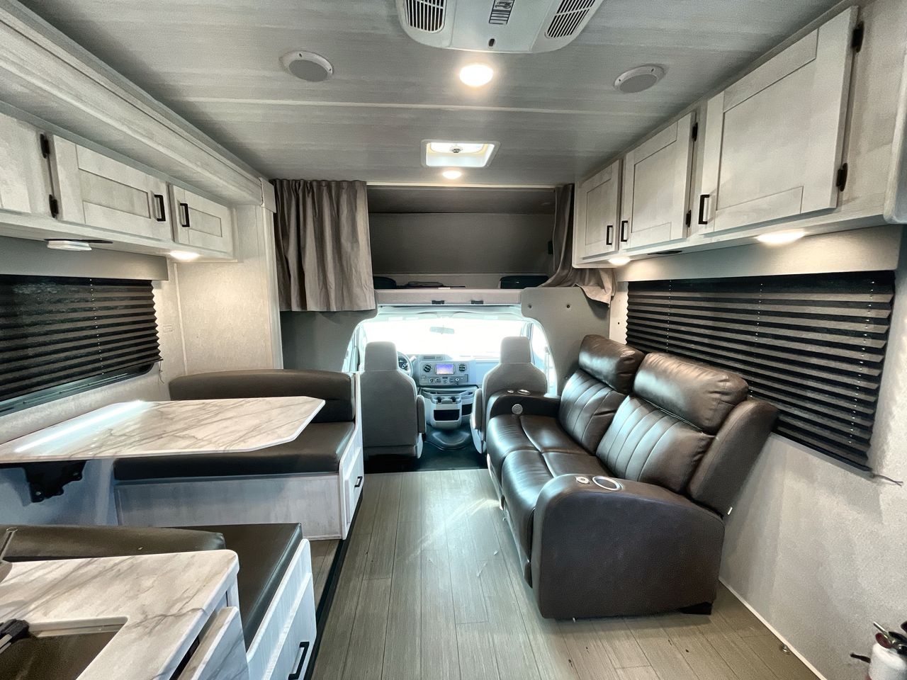 2024 EAST TO WEST ENTRADA 3100FB