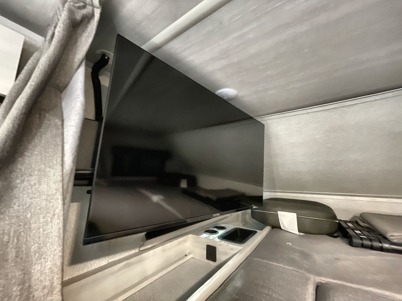 2024 EAST TO WEST ENTRADA 3100FB