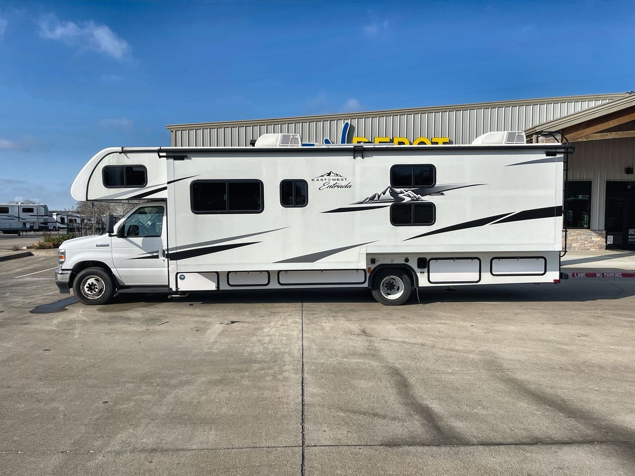 2024 EAST TO WEST ENTRADA 3100FB