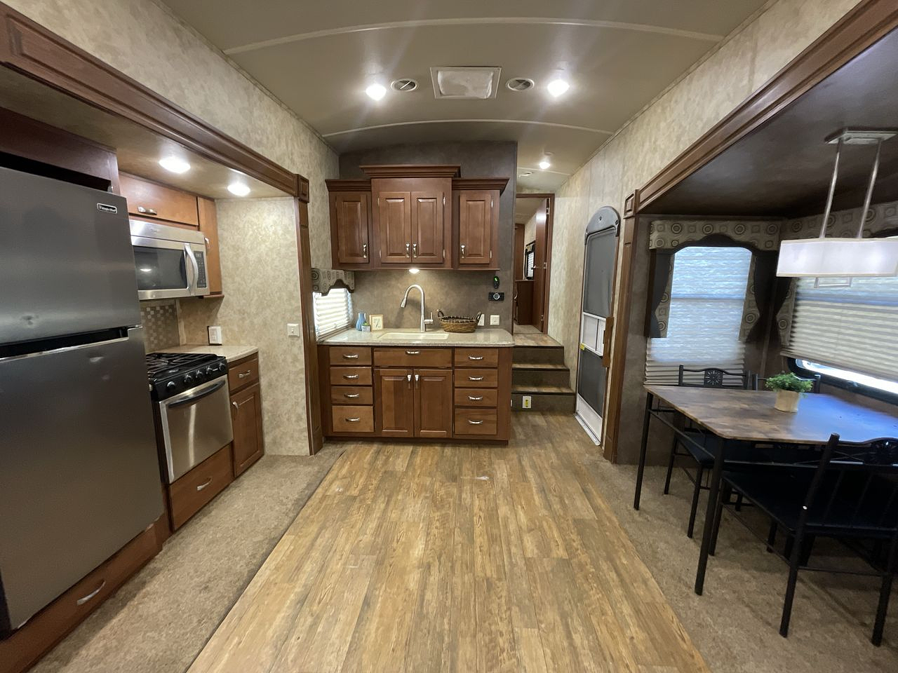 2015 FOREST RIVER CEDAR CREEK 29RE