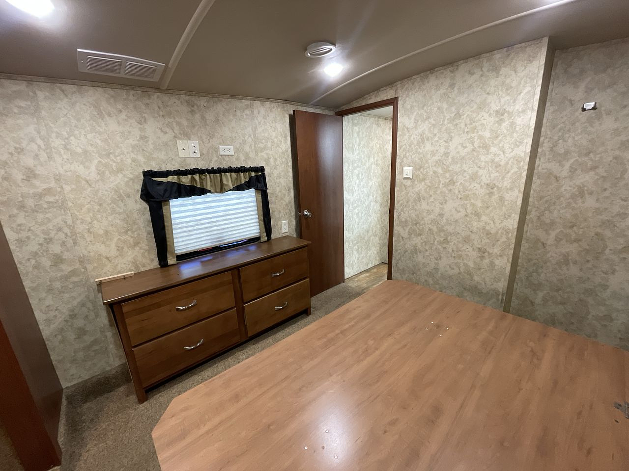 2015 FOREST RIVER CEDAR CREEK 29RE